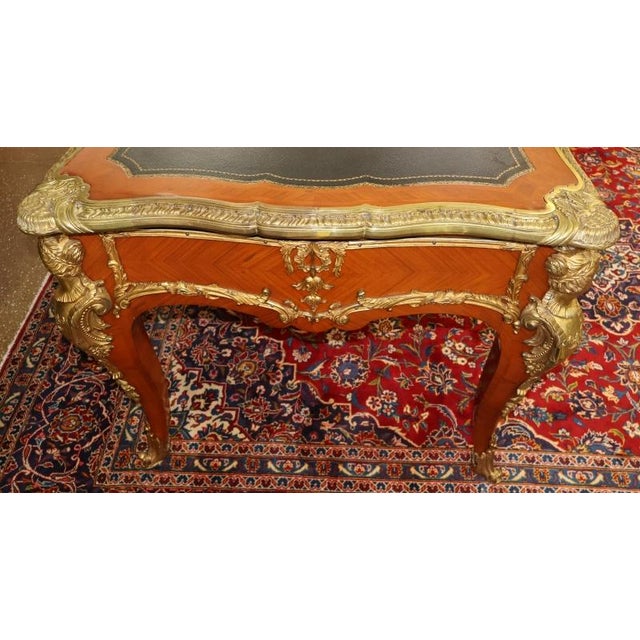​Bronze Mounted Louis XV French Style Walnut Writing Desk Bureau Plat For Sale - Image 12 of 18