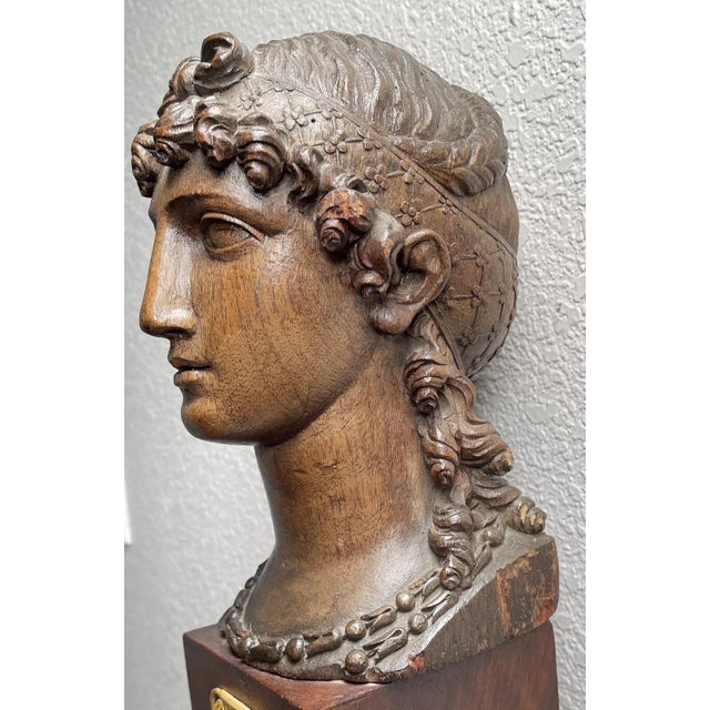 Antique Carved Wood Head Young Woman Figure 18th Century French Greco-Roman Lady For Sale - Image 4 of 10