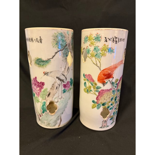 Vintage Chinese Famille Rose Porcelain Three-Piece Set – Pair of Hat Stands & Matching Cachepot Planter For Sale In Los Angeles - Image 6 of 11