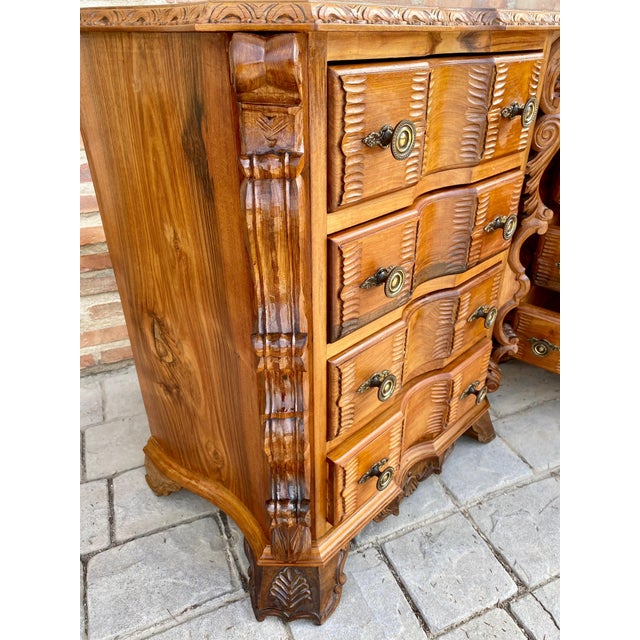 Early 20th Century Italian Burl Walnut and Fruitwood Bedside Commodes, Set of 2 For Sale - Image 4 of 18