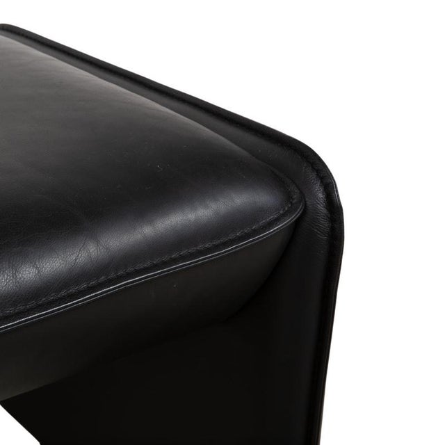 Leolux Bora Stools in Black Leather from Leolux, Set of 2 For Sale - Image 4 of 9