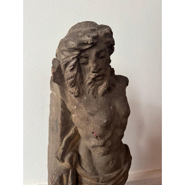 Central Italian Artist, Fragment of Christ with Traces of Polychrome, 17th Century, Stone For Sale - Image 4 of 11