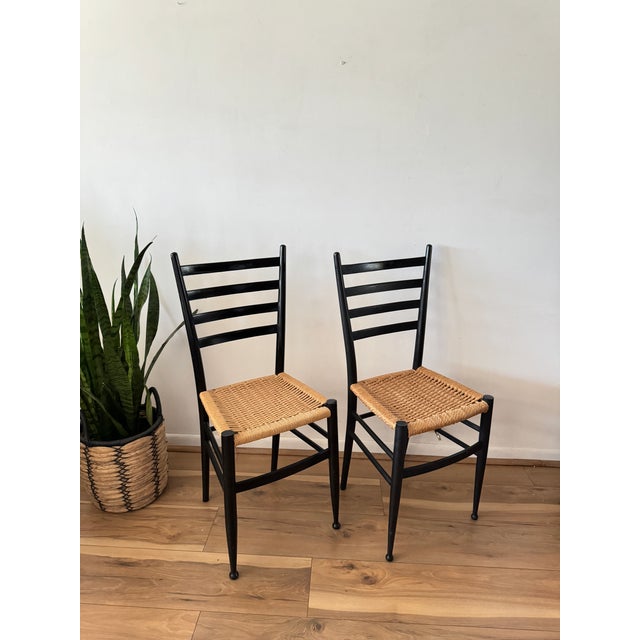 1950s Italian Ladder Back Rope Seat Chairs in Style of Chiavari Spinetto - Set of 2 For Sale In Philadelphia - Image 6 of 8