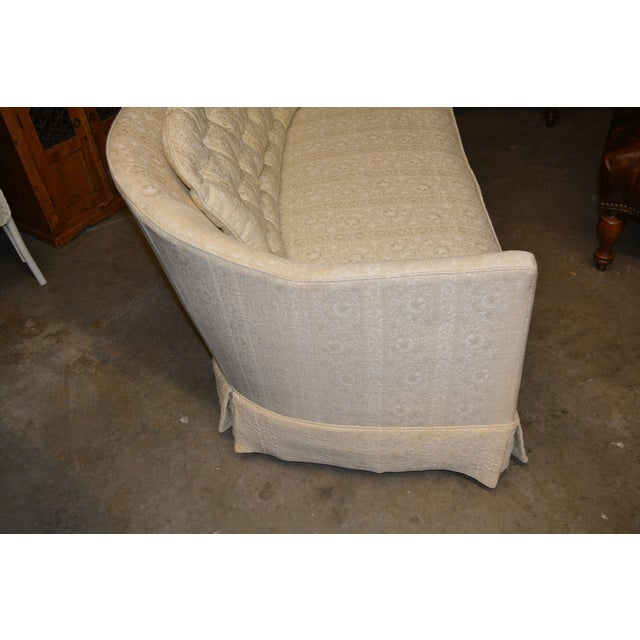 Vintage Henredon Schoonbeck Curved Back Cream Embossed Tufted Settee / Sofa For Sale - Image 6 of 15
