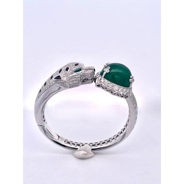 Emerald Diamond Onyx Panthere Bracelet With Large Cabochon Emerald 29.78 CTS For Sale - Image 11 of 12