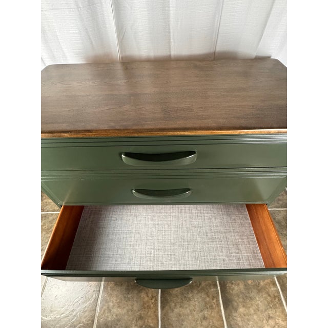 Vintage Cushman Maple 3-Drawer Dresser – Olive Green & Walnut Finish For Sale - Image 9 of 11