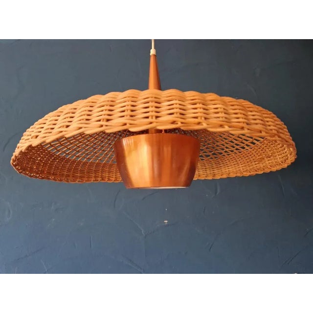Large modern ceiling light made of copper with removable rattan screen in very good condition. European Plug (up to...