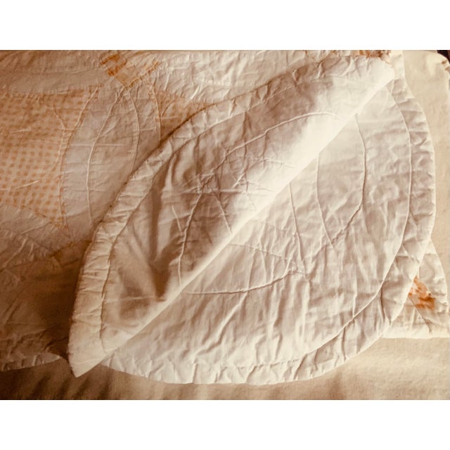 Charming 1920s Double Wedding Ring Quilt For Sale - Image 12 of 18