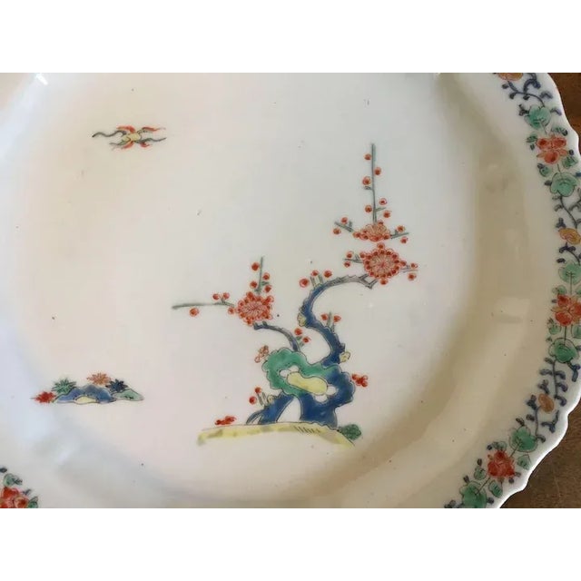 Antique 18th Century Japanese Kakiemon Porcelain Plate Decorated with Flowering Plum Tree For Sale - Image 4 of 11
