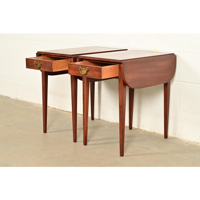 Henkel Harris Georgian Solid Cherry Wood Drop Leaf Pembroke Side Tables, Pair For Sale In South Bend - Image 6 of 15