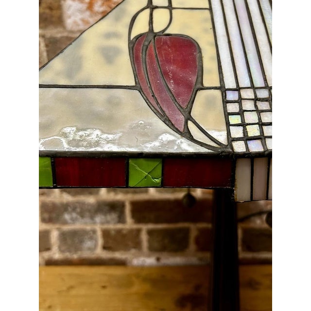 Stained Glass Lamp in the style of Tiffany, 1900s For Sale - Image 5 of 15