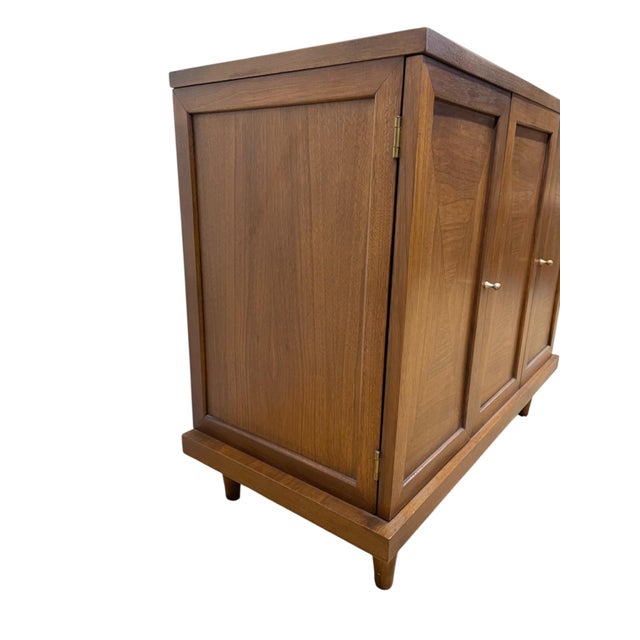 American of Martinsville Vintage Mid-Century American of Martinsville Walnut Storage Cabinet Chest For Sale - Image 4 of 8