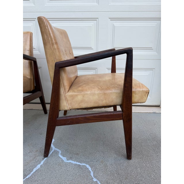 Mid-Century Modern Walnut Armchairs - Jens Risom Design - Original Naugahyde, Labeled, 1960s For Sale - Image 3 of 15
