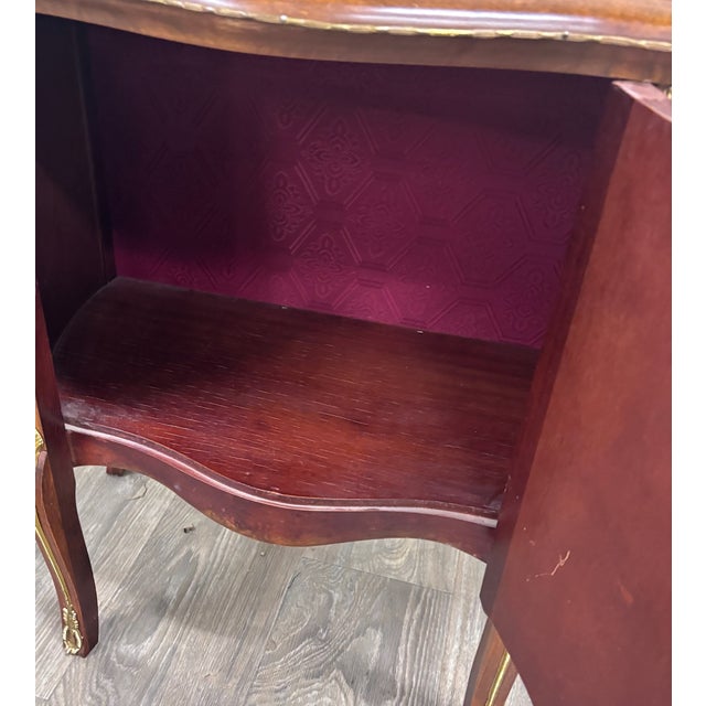 Vintage French Louis XV Style Nightstands Bedside Cabinets - Pair For Sale - Image 10 of 18