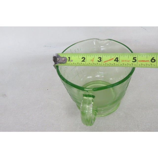 Uranium Vaseline Green Glass Measuring Cup 16oz With a Spout 4437b For Sale - Image 10 of 18