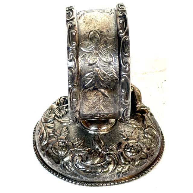 Late 19th Century Victorian Figural Winged Cherub Silverplate Napkin Ring by Wilcox Silver Co. For Sale - Image 5 of 8