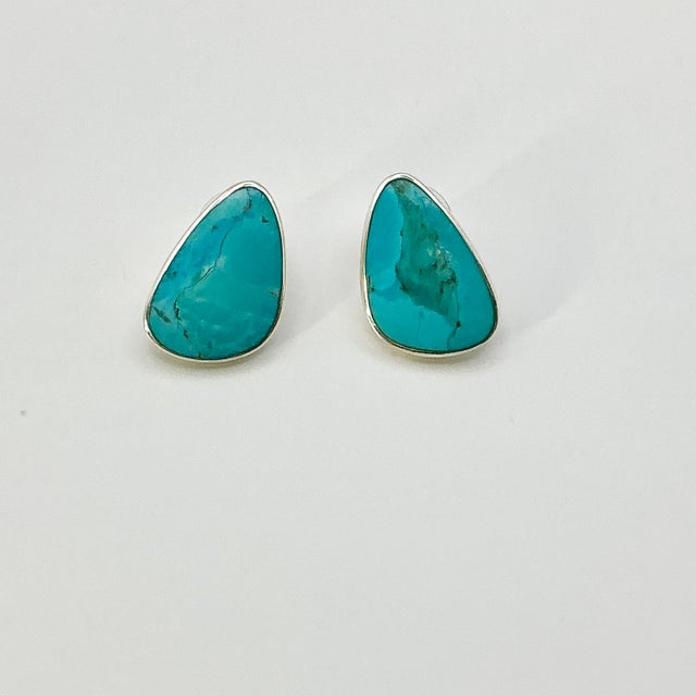 Mark Alexander started Peyton Bird in 1974 in Santa Fe. The firm has championed handcrafted artisan jewelry inspired by...