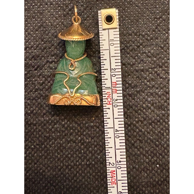 14k Yellow Gold Pendant With Hand Carved Jade Sitting Buddha With Chinese Hat. For Sale - Image 9 of 12