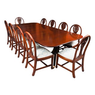 Vintage Dining Table by William Tillman and Hepplewhite Revival Dining Chairs, 1980s, Set of 11 For Sale