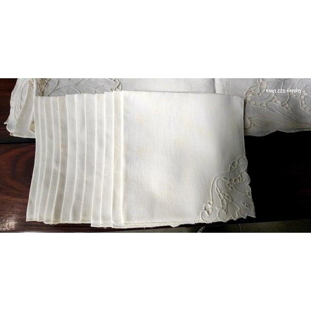Beautiful Vintage Italian Church Fine Linen Tablecloth W/12 Embroidered Linen Napkins. For Sale - Image 12 of 12