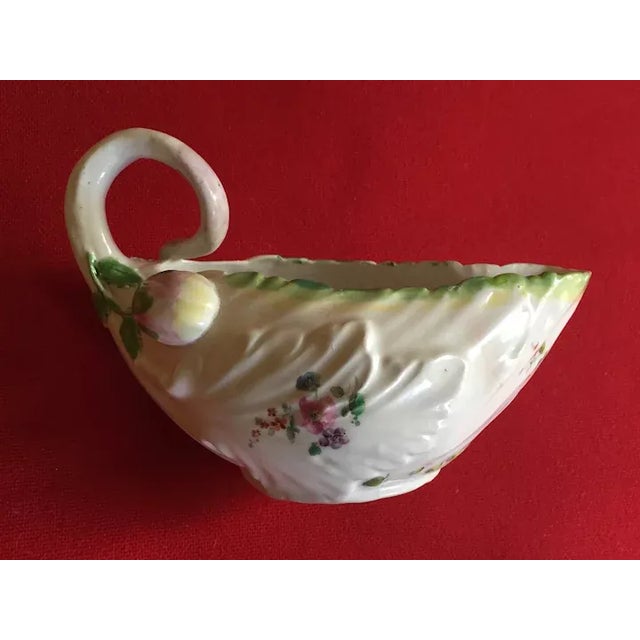 Antique 18th Century English Georgian Chelsea Derby Porcelain Lettuce Form Sauce Boats - A Pair For Sale - Image 9 of 13