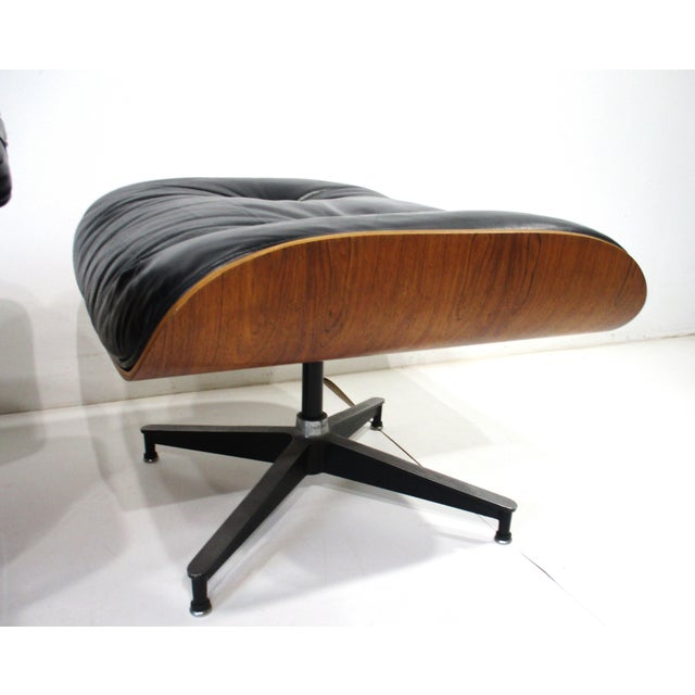 Eames Rosewood Leather 670 Lounge Chair W/ Ottoman Herman Miller For Sale - Image 9 of 12