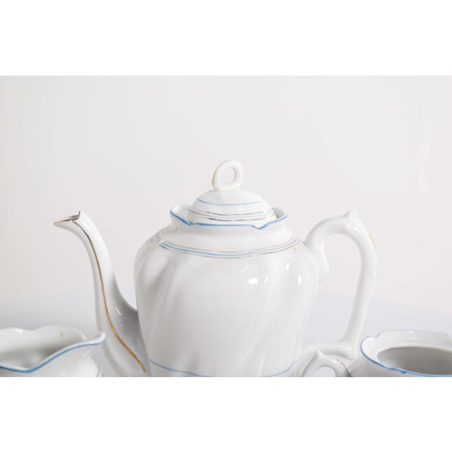 Ceramic Tea Set in Portuguese Porcelain from Vista Alegre, 1920, Set of 4 For Sale - Image 7 of 9