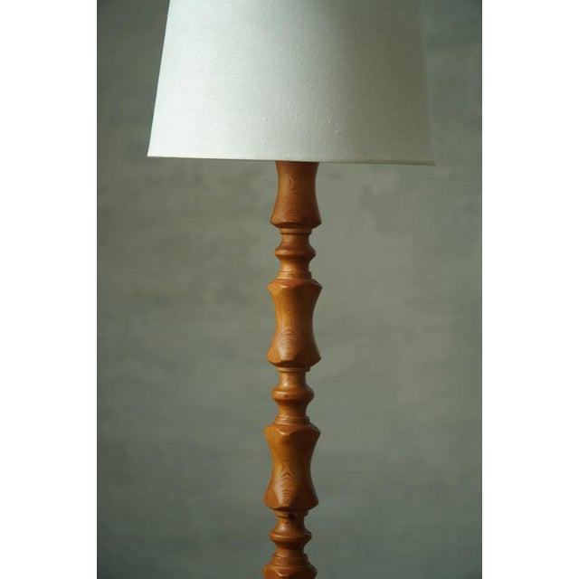 Scandinavian Modern Sculptural Turned Pine Floor Lamp, Denmark, 1970s For Sale - Image 9 of 14