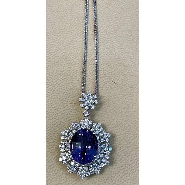 11 Carat Round Shape Spinel and 4.2 Carat Diamond Pendant Necklace 18 Karat Gold For Sale - Image 13 of 18