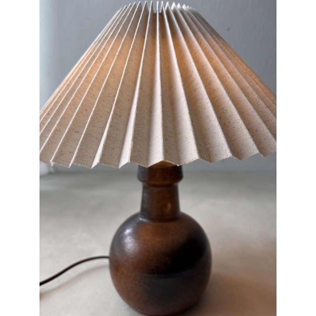 Minimalist Ceramic Table Lamp, Denmark, 1960s For Sale - Image 5 of 8