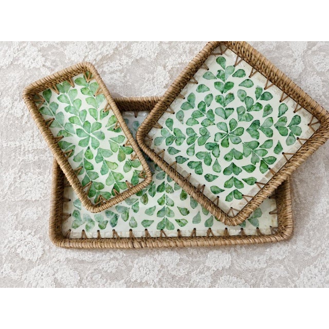Arts & Crafts Set of Three Leaf-Patterned Rattan and Mother-of-Pearl Inlaid Rectangular Trays For Sale - Image 3 of 4