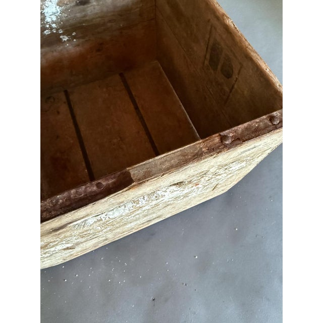 Vintage Farmhouse Clover Leaf Dairy Wood Crate Case Milk Famous for Purity For Sale - Image 10 of 11