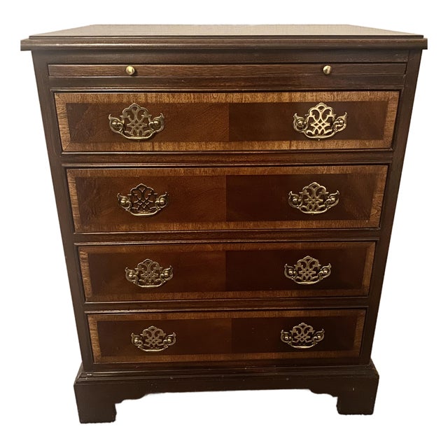 Hickory American Masterpiece Collection Inlaid/Banded Mahogany Chippendale Bedside Chest Vintage For Sale
