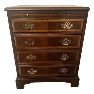 Hickory American Masterpiece Collection Inlaid/Banded Mahogany Chippendale Bedside/Accent Chest Vntage For Sale