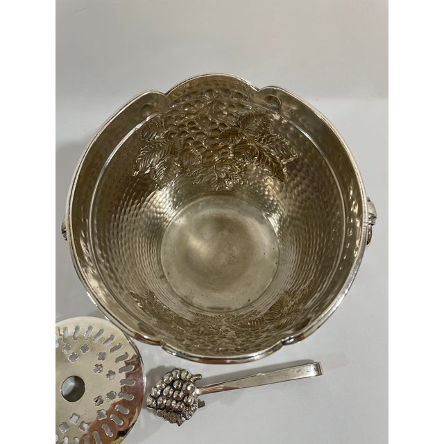 1970s Italian Silverplated Grape Motif Ice Bucket With Drain and Tongs For Sale - Image 10 of 18
