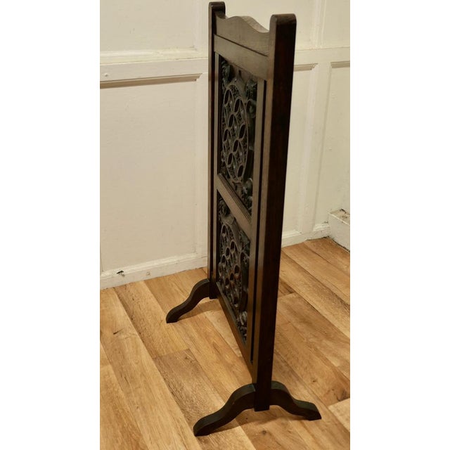 1900 - 1909 Carved Gothic Oak Panelled Fire Screen, 1900s For Sale - Image 5 of 7