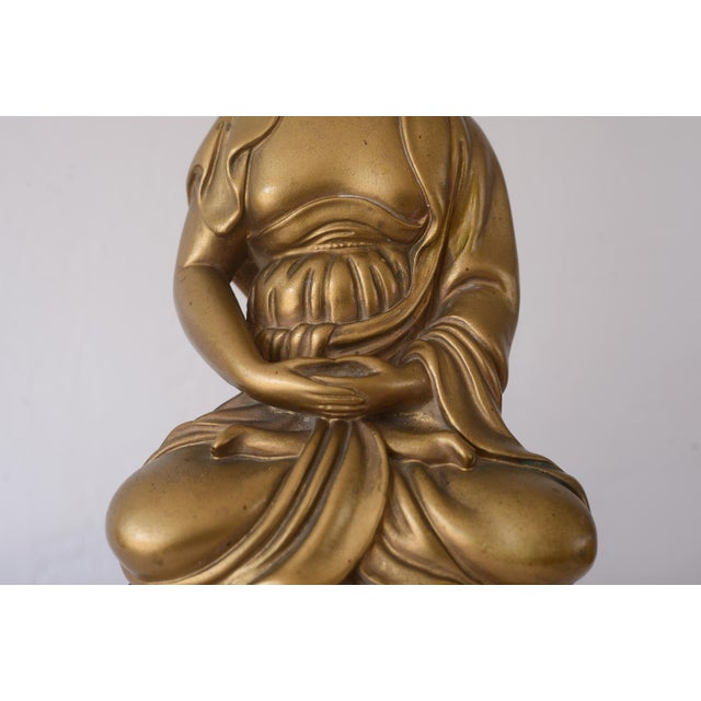 1950s Hollywood Regency Gold Ceramic Buddha Table Lamp For Sale - Image 9 of 17