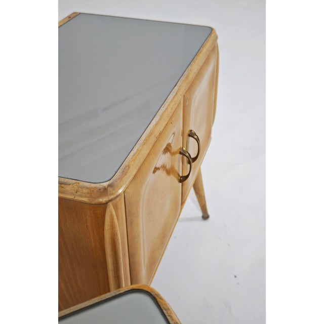 Mid-Century Modern Curved Light Wood Bedside Tables, Italy, 1950s, Set of 2 For Sale - Image 14 of 18