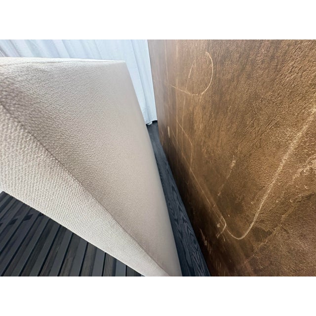 Rh Lawson Fabric Panel Bed – Queen | 48" Headboard | Natural Performance Linen Weave For Sale - Image 14 of 18