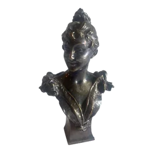 Circa 1910 Carl Kauba Bronze Bust Sculpture of a Woman