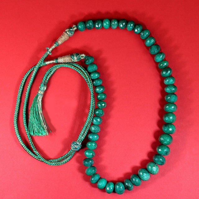 2020s Ajd 14 Inch Expandable Graduated Emerald Rondel Necklace For Sale - Image 5 of 5
