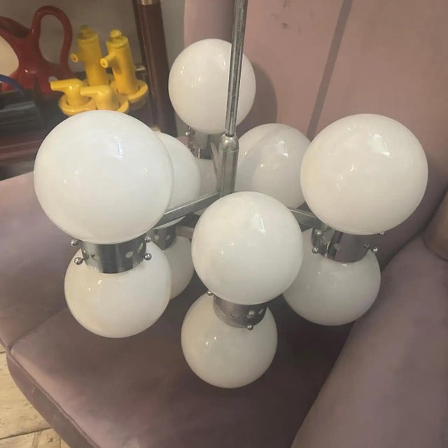 Reggiani 1960s Space Age Steel and Opaline Glass 10 Lights Italian Chandelier For Sale - Image 4 of 17