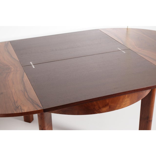 Wood Round Extendable H-183 Dining Table in Walnut by Jindrich Halabala for Up Závody, 1930s For Sale - Image 7 of 18