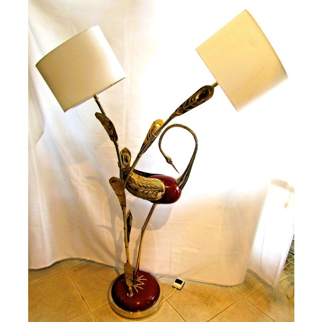 Rare Antonio Pavia Brass and Red Lacquered Wood Stork Floor Lamp Circa 1980s For Sale In Miami - Image 6 of 17