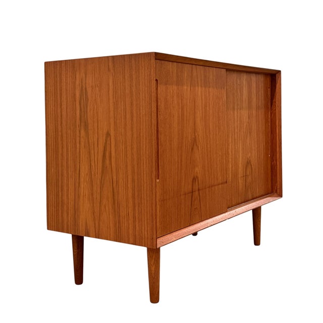 Brown Low Teak Sideboard by Svend Aage Rasmussen for Alderlyst Møbelfabrik, Denmark, 1960s For Sale - Image 8 of 17