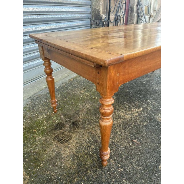 Beautiful cherry wood dining table, perfectly sized for family meals or entertaining friends! Dimensions: 202 x 88 cm. 77...