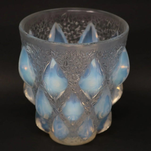 1920s Rene Lalique Opalescent Glass 'Rampillon' Vase For Sale - Image 9 of 9