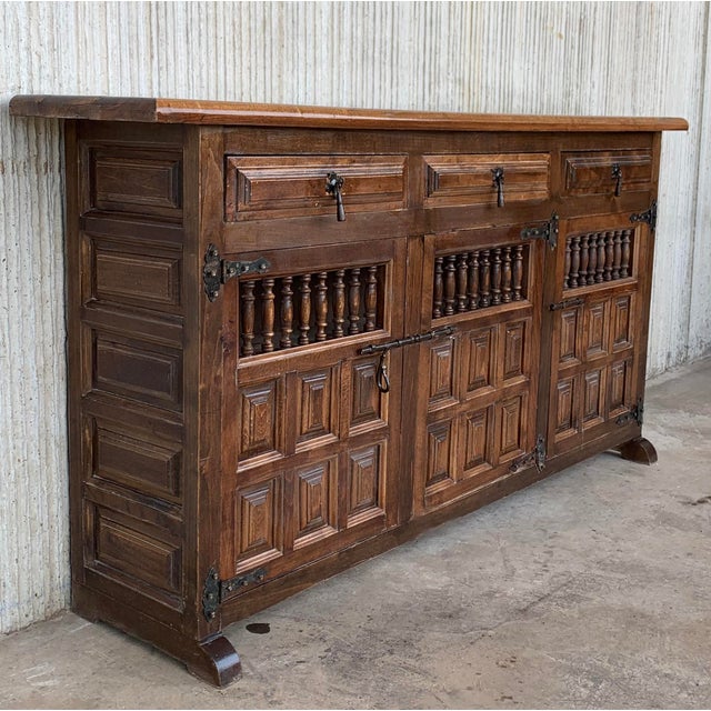 20th Century Catalan Spanish Baroque Carved Oak Tuscan Credenza For Sale - Image 4 of 10