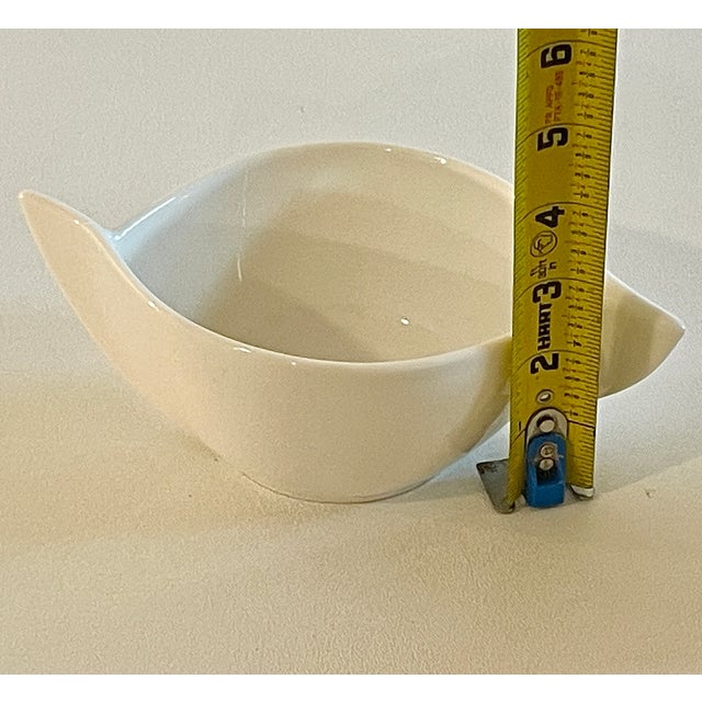 Villeroy & Boch 1990s Postmodern Villeroy & Boch "Flow" White Porcelain Handled Bowls - Set of 4 For Sale - Image 4 of 8