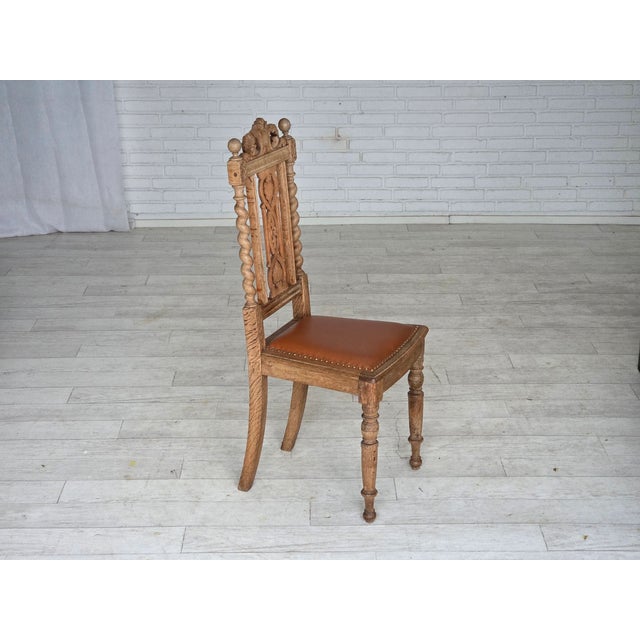 Mid-Century Modern Danish Dining Chairs in Carved Oak and Leather, 1930s, Set of 4 For Sale - Image 3 of 18